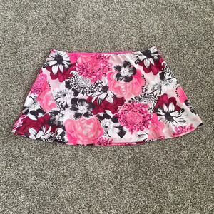 TAIL Golf Skort in Floral Pink/Red/Black